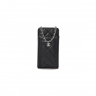 CHANEL LAMBSKIN QUILTED ZIP PHONE CASE BLACK (18*10*3cm) 